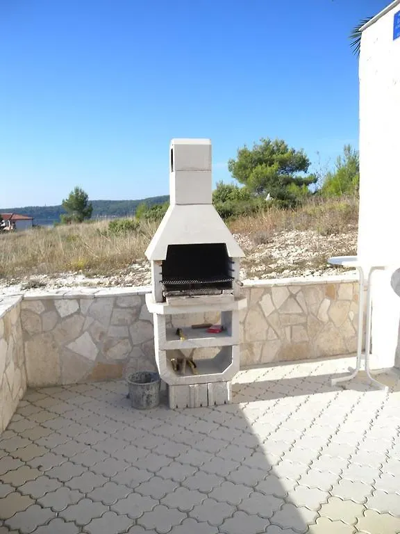 2 Bedroom Stunning Apartment In Medolino